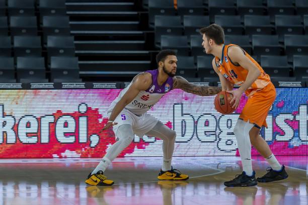 针对霍伊伦 针对霍伊伦